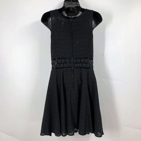 Free People Daisy Flare Crochet Sleeveless Cotton Mini Dress Size 8 - Picture 2 of 16